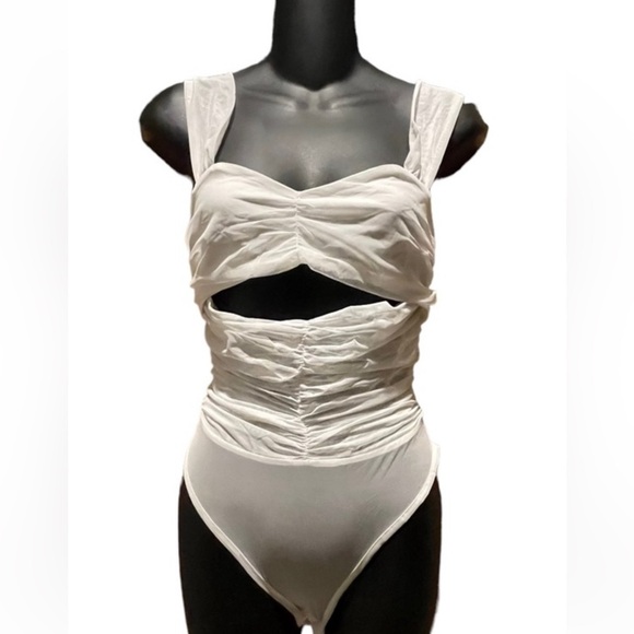 KALMIA BODYSUIT WHITE ( PRINCESS POLLY ) - Picture 3 of 3